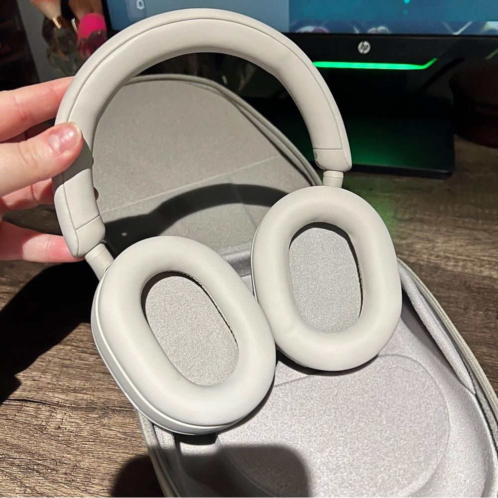 SONY WH-1000XM5 Wireless Headphones